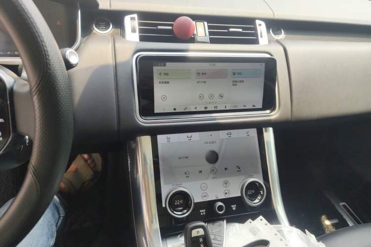 Used Land Rover Range Sport 2020 3.0 L6 SE Audio And AC Panel
