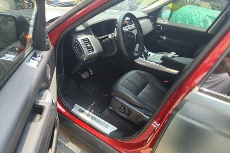 Used Land Rover Range Sport 2020 3.0 L6 SE Driver Seat