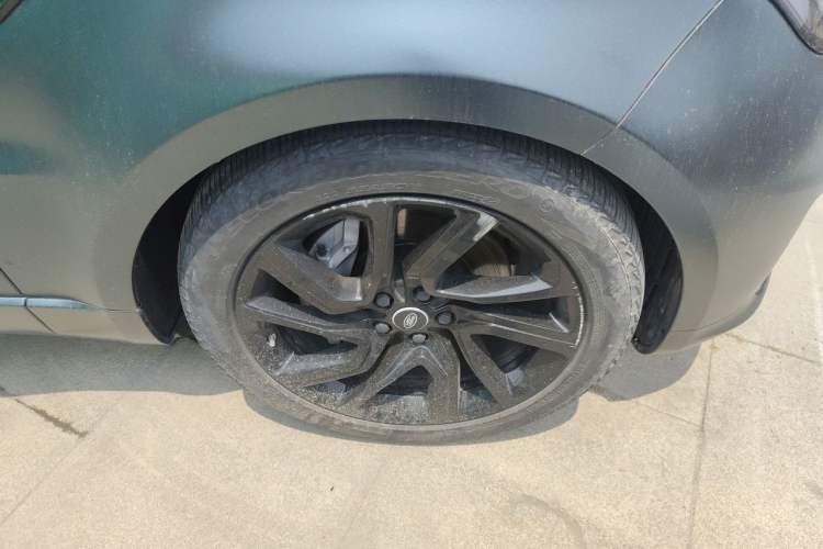 Used Land Rover Range Sport 2020 3.0 L6 SE Right Front Wheel Hub