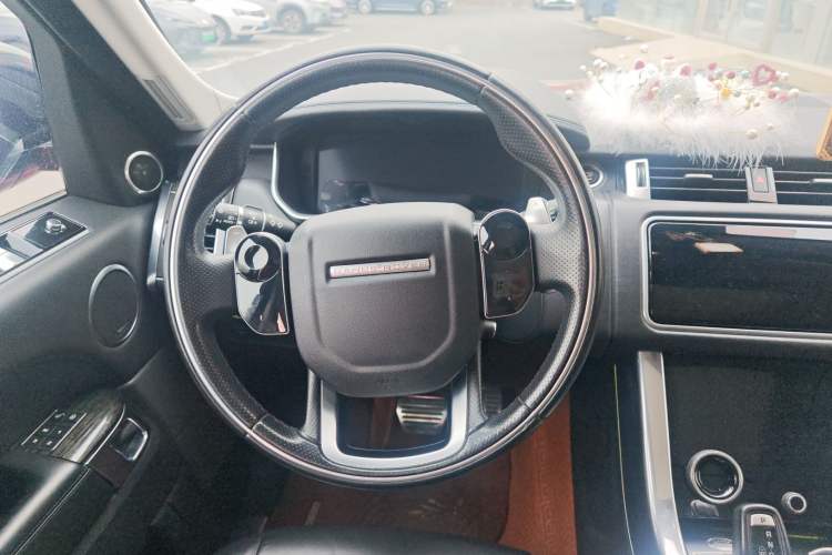 Used Land Rover Range Sport 2020 3.0 L6 HSE DYNAMIC Steering Wheel
