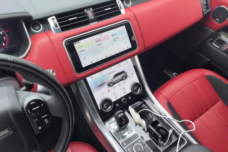 Used Land Rover Range Sport 2020 3.0 L6 HSE DYNAMIC Audio And AC Panel