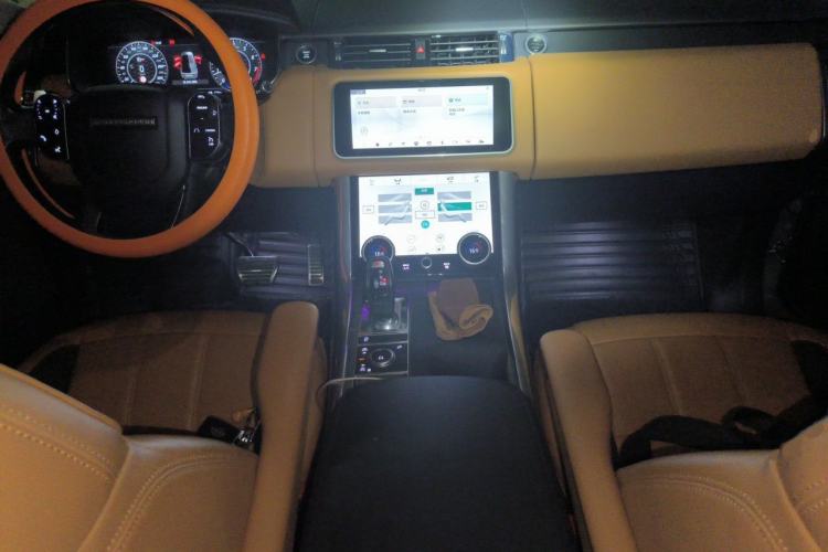 Used Land Rover Range Sport 2020 3.0 L6 HSE DYNAMIC Center Console