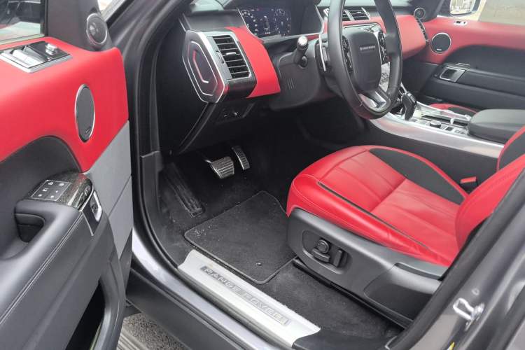 Used Land Rover Range Sport 2020 3.0 L6 HSE DYNAMIC Driver Seat
