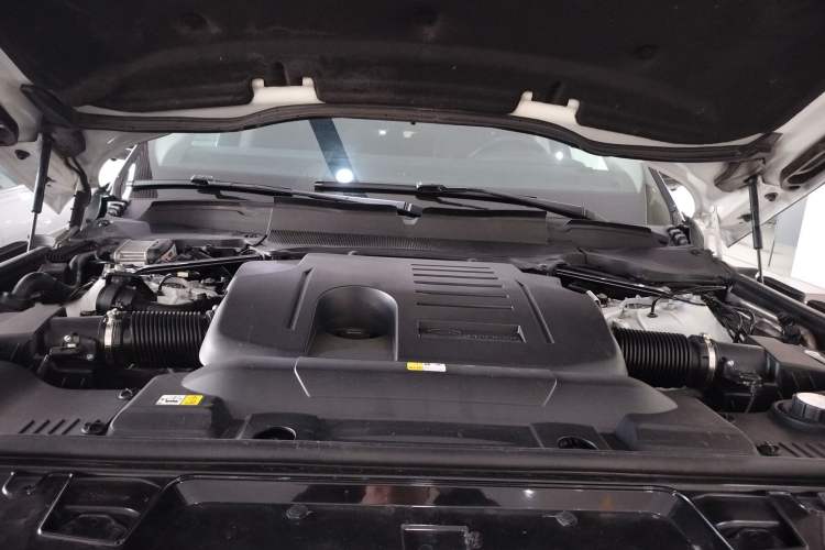 Used Land Rover Range Sport 2020 3.0 L6 SE Engine Bay