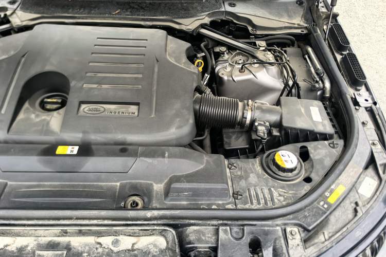 Used Land Rover Range Sport 2020 3.0 L6 HSE DYNAMIC Engine Bay Left