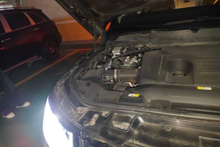 Used Land Rover Range Sport 2020 3.0 L6 HSE DYNAMIC Engine Bay Right