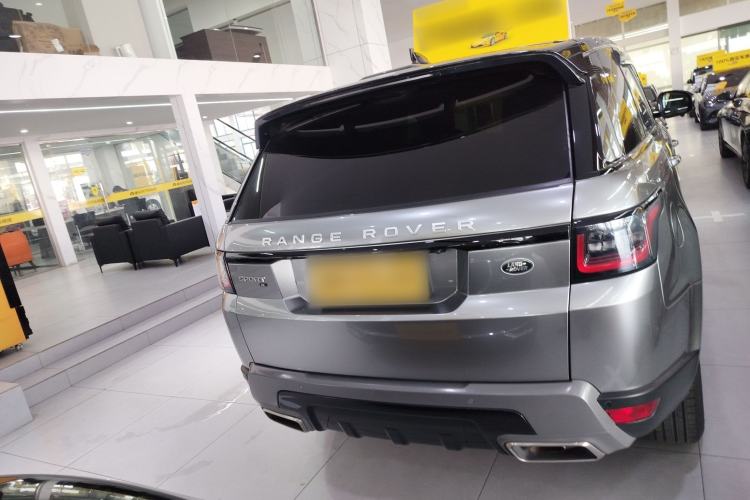 Used Land Rover Range Sport 2020 3.0 L6 SE Exterior 4