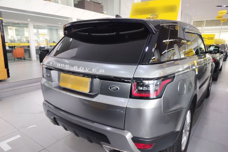 Used Land Rover Range Sport 2020 3.0 L6 SE Exterior 6