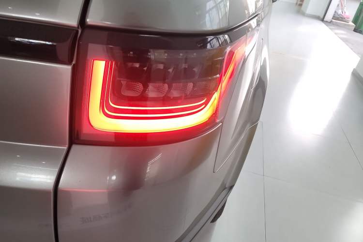 Used Land Rover Range Sport 2020 3.0 L6 SE Exterior 6