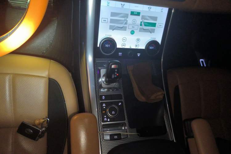 Used Land Rover Range Sport 2020 3.0 L6 HSE DYNAMIC Gear Lever