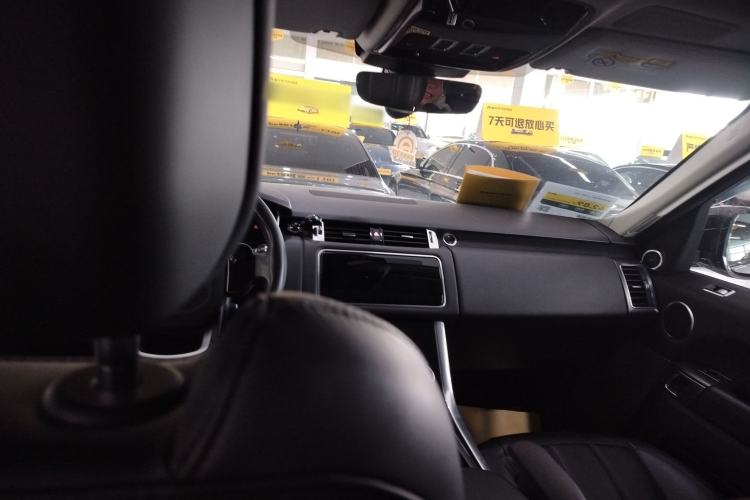 Used Land Rover Range Sport 2020 3.0 L6 SE Headliner