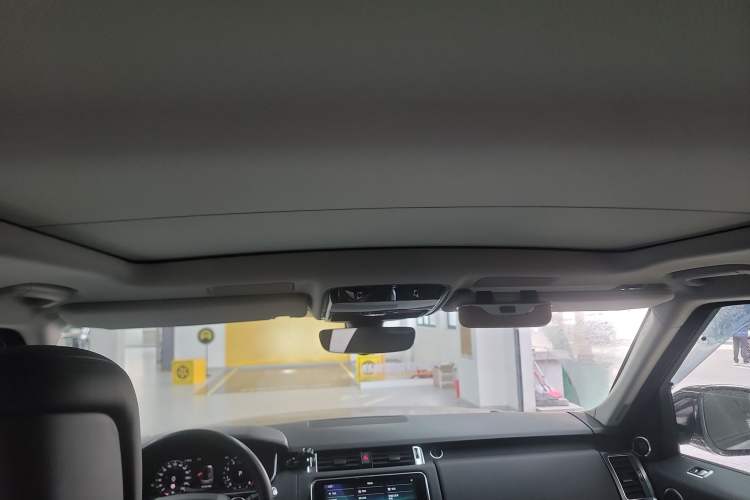 Used Land Rover Range Sport 2020 3.0 L6 SE Headliner