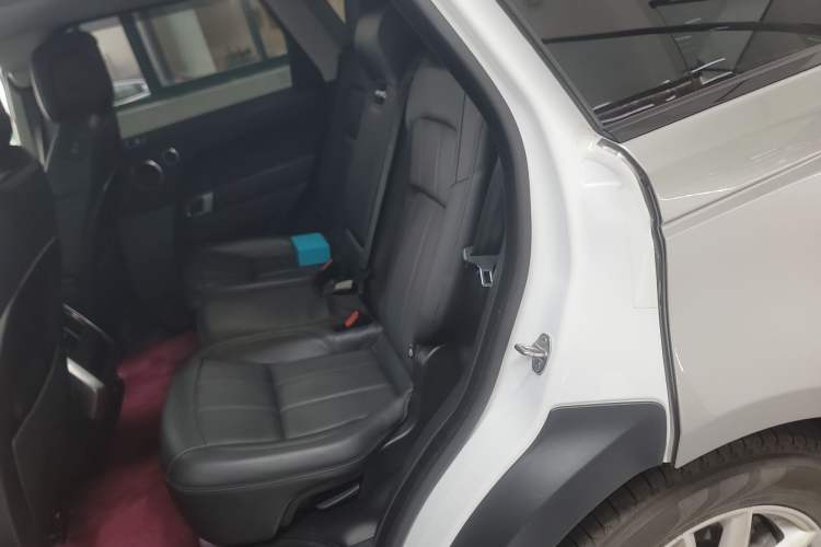 Used Land Rover Range Sport 2020 3.0 L6 SE Interior 4