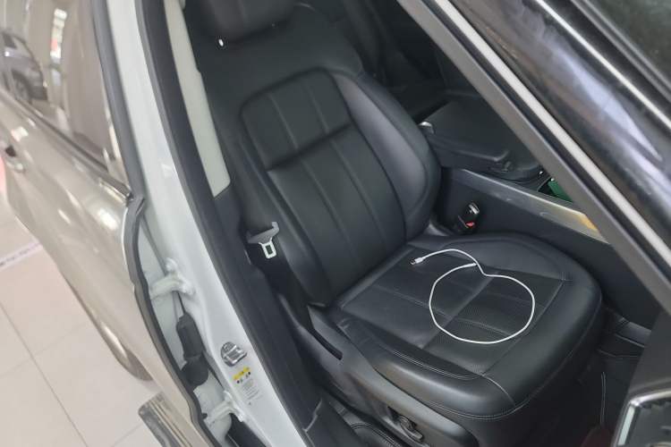 Used Land Rover Range Sport 2020 3.0 L6 SE Right Front Seat