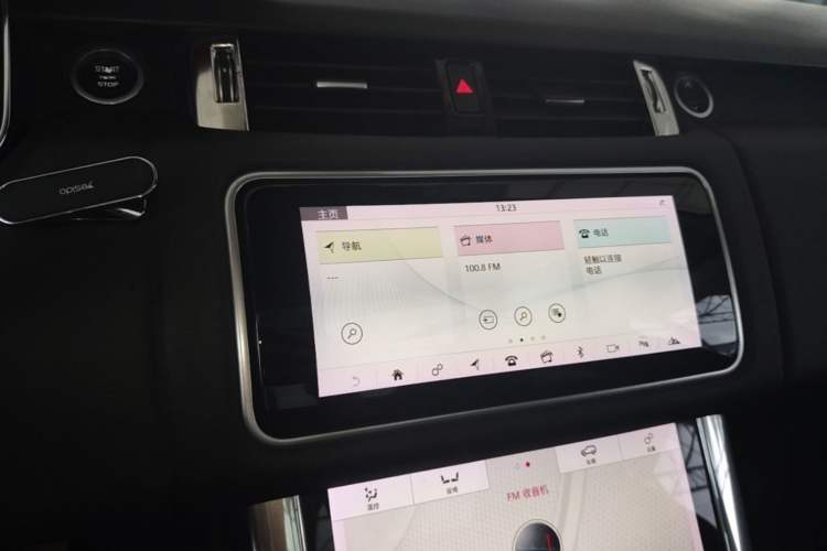 Used Land Rover Range Sport 2020 3.0 L6 SE Audio And AC Panel