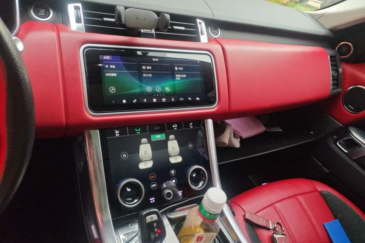 Used Land Rover Range Sport 2020 3.0 L6 HSE DYNAMIC Audio And AC Panel