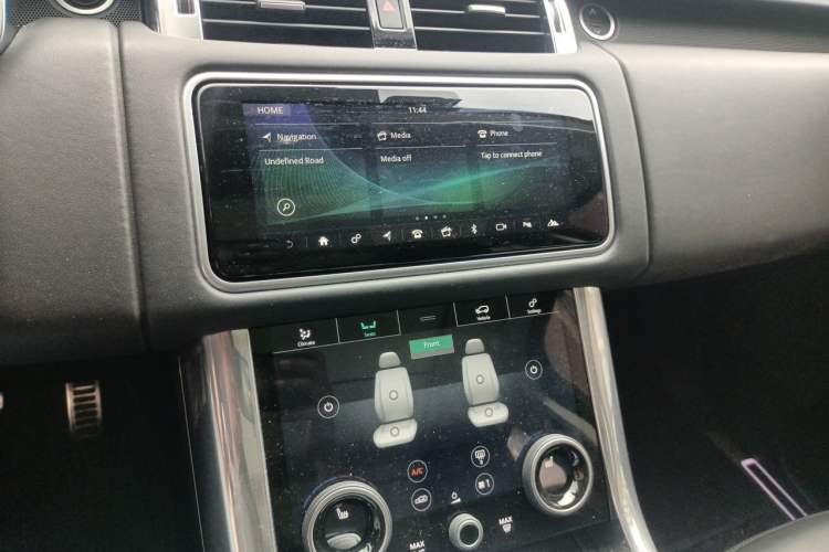 Used Land Rover Range Sport 2020 3.0 L6 HSE DYNAMIC Audio And AC Panel