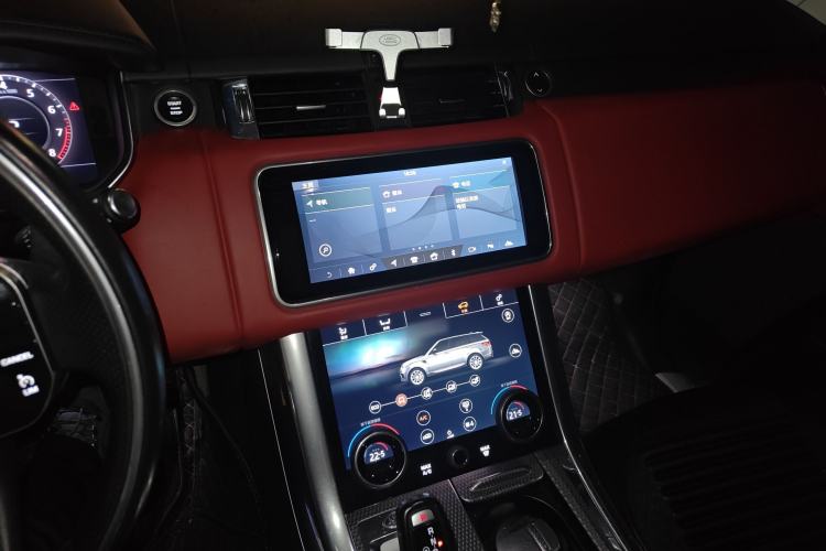 Used Land Rover Range Sport 2020 3.0 L6 HSE DYNAMIC Audio And AC Panel