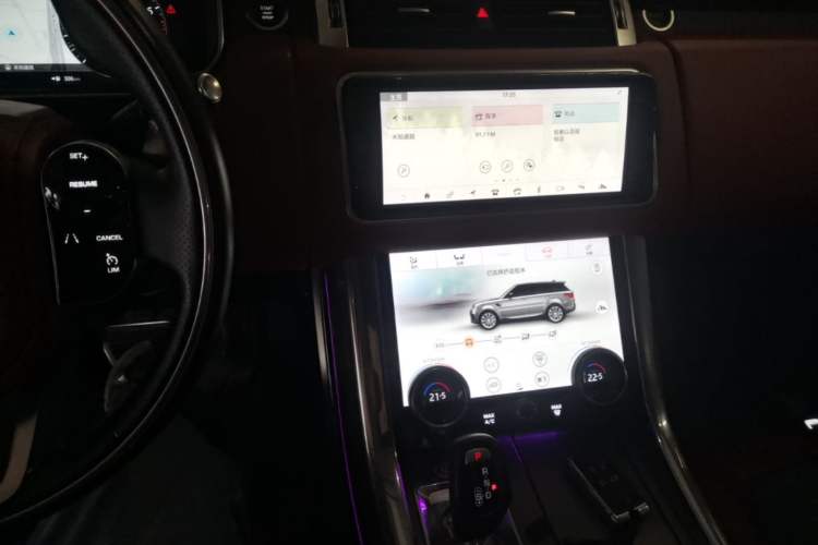 Used Land Rover Range Sport 2020 3.0 L6 HSE DYNAMIC Audio And AC Panel