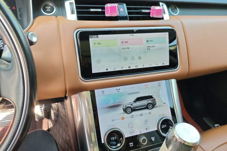 Used Land Rover Range Sport 2020 3.0 L6 HSE DYNAMIC Audio And AC Panel