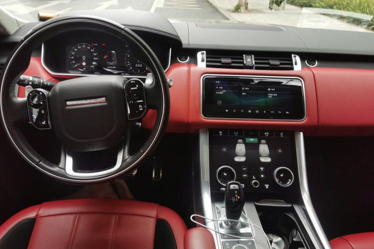 Used Land Rover Range Sport 2020 3.0 L6 HSE DYNAMIC Center Console