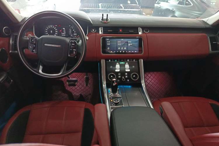 Used Land Rover Range Sport 2020 3.0 L6 HSE DYNAMIC Center Console