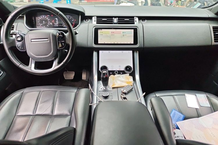 Used Land Rover Range Sport 2020 3.0 L6 SE Center Console