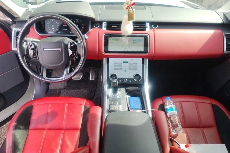 Used Land Rover Range Sport 2020 3.0 L6 HSE DYNAMIC Center Console