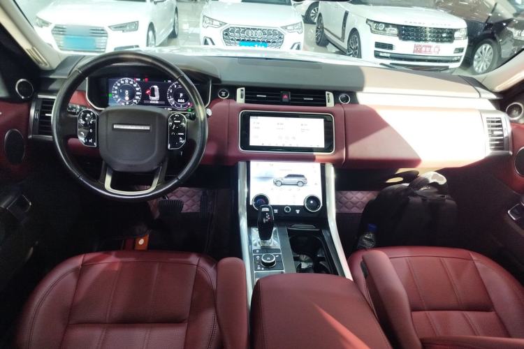 Used Land Rover Range Sport 2020 3.0 L6 SE Center Console