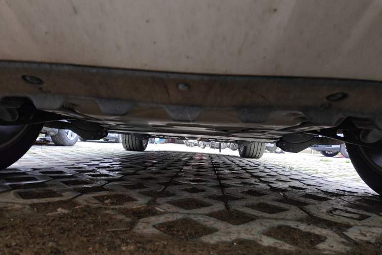 Used Land Rover Range Sport 2020 3.0 L6 HSE DYNAMIC Chassis Front