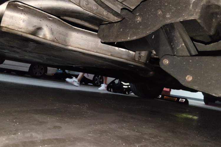 Used Land Rover Range Sport 2020 3.0 L6 HSE DYNAMIC Chassis Front Left
