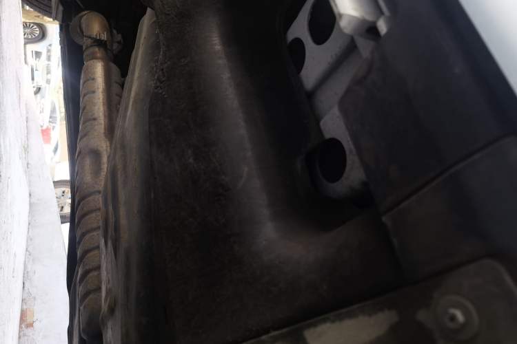 Used Land Rover Range Sport 2020 3.0 L6 HSE DYNAMIC Chassis Rear Left