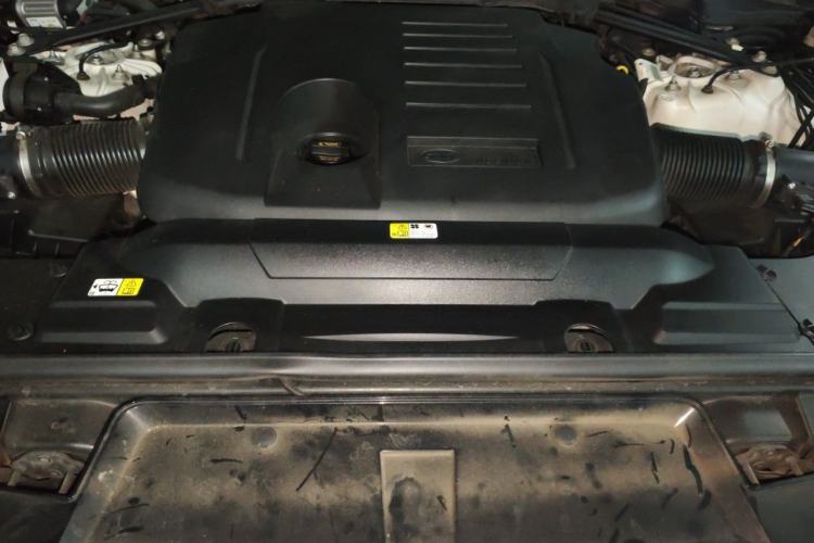 Used Land Rover Range Sport 2020 3.0 L6 SE Engine Bay