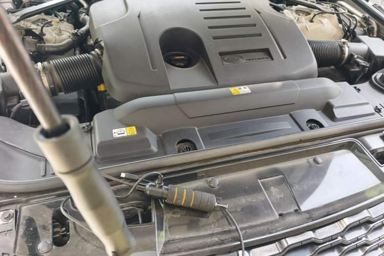 Used Land Rover Range Sport 2020 3.0 L6 HSE DYNAMIC Engine Bay