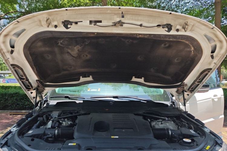 Used Land Rover Range Sport 2020 3.0 L6 HSE DYNAMIC Engine Bay