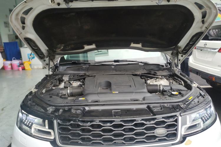Used Land Rover Range Sport 2020 3.0 L6 SE Engine Bay
