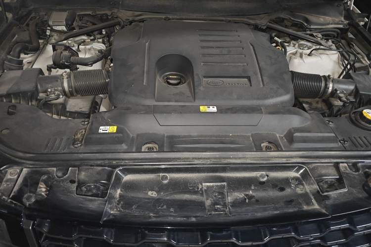 Used Land Rover Range Sport 2020 3.0 L6 HSE DYNAMIC Engine Bay