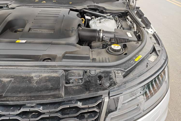 Used Land Rover Range Sport 2020 3.0 L6 HSE DYNAMIC Engine Bay Left