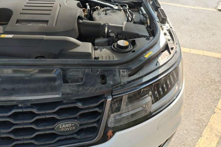 Used Land Rover Range Sport 2020 3.0 L6 HSE DYNAMIC Engine Bay Left