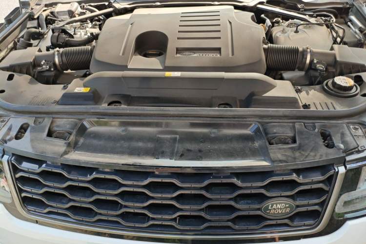 Used Land Rover Range Sport 2020 3.0 L6 HSE DYNAMIC Engine Bay