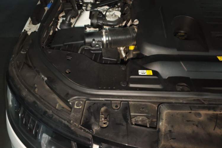 Used Land Rover Range Sport 2020 3.0 L6 SE Engine Bay Right