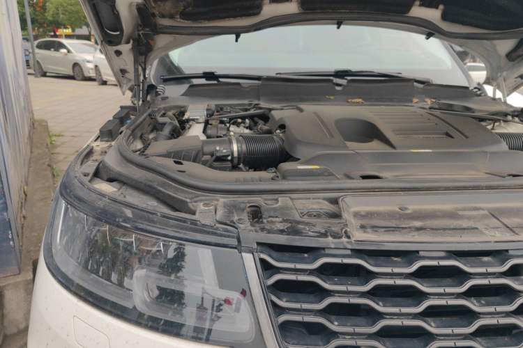 Used Land Rover Range Sport 2020 3.0 L6 HSE DYNAMIC Engine Bay Right