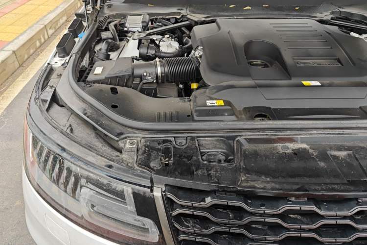 Used Land Rover Range Sport 2020 3.0 L6 HSE DYNAMIC Engine Bay Right
