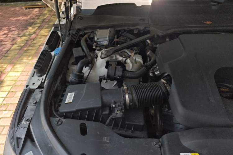 Used Land Rover Range Sport 2020 3.0 L6 HSE DYNAMIC Engine Bay Right