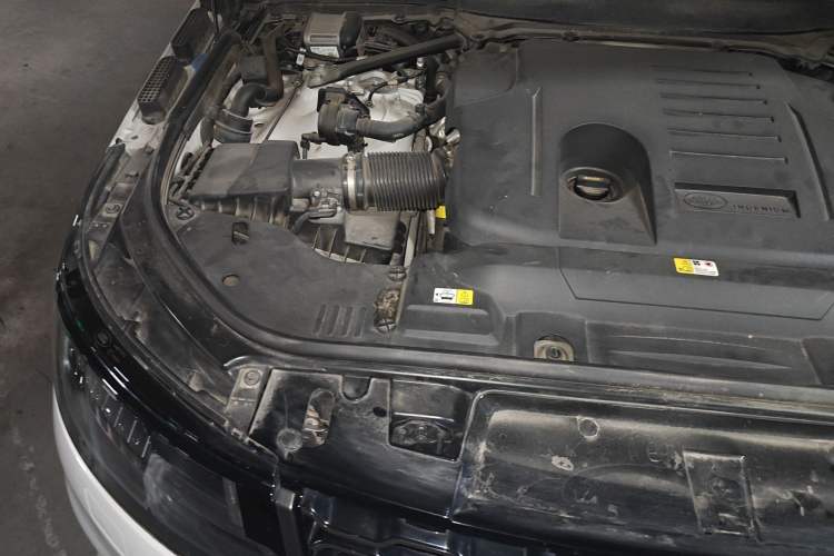Used Land Rover Range Sport 2020 3.0 L6 HSE DYNAMIC Engine Bay Right