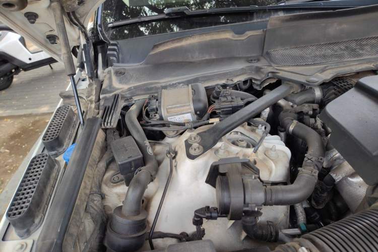 Used Land Rover Range Sport 2020 3.0 L6 HSE DYNAMIC Engine Bay Right