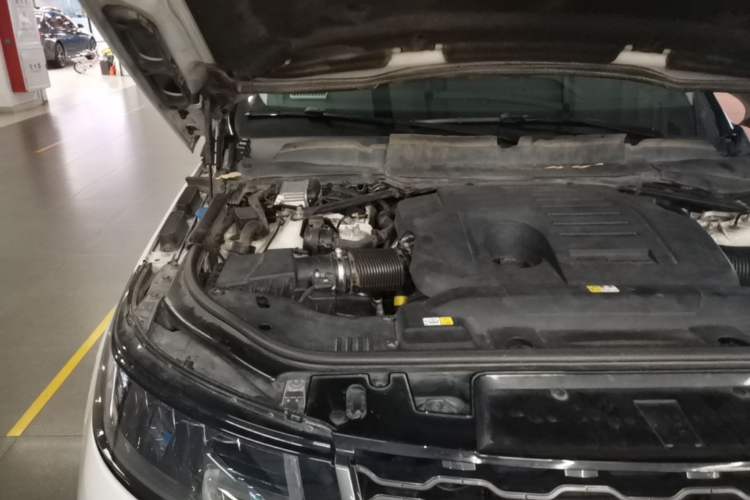 Used Land Rover Range Sport 2020 3.0 L6 HSE DYNAMIC Engine Bay Right