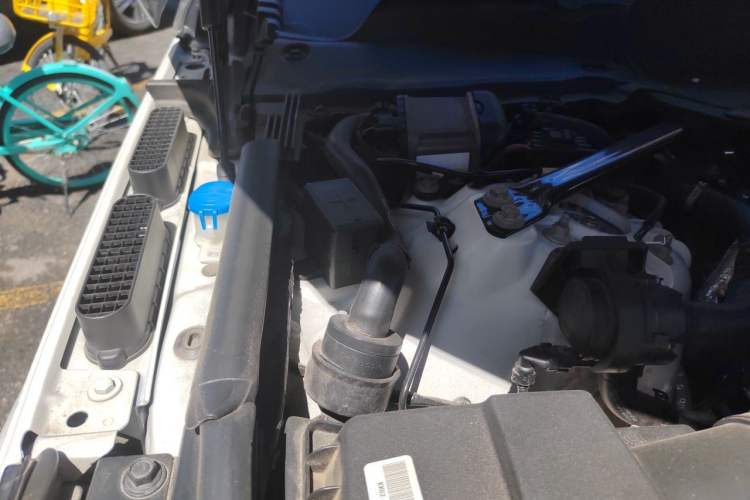 Used Land Rover Range Sport 2020 3.0 L6 SE Engine Bay Right
