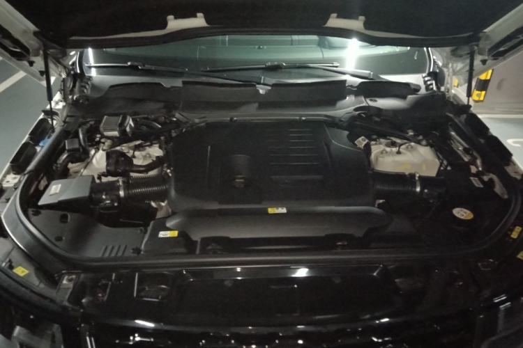 Used Land Rover Range Sport 2020 3.0 L6 HST Engine Bay