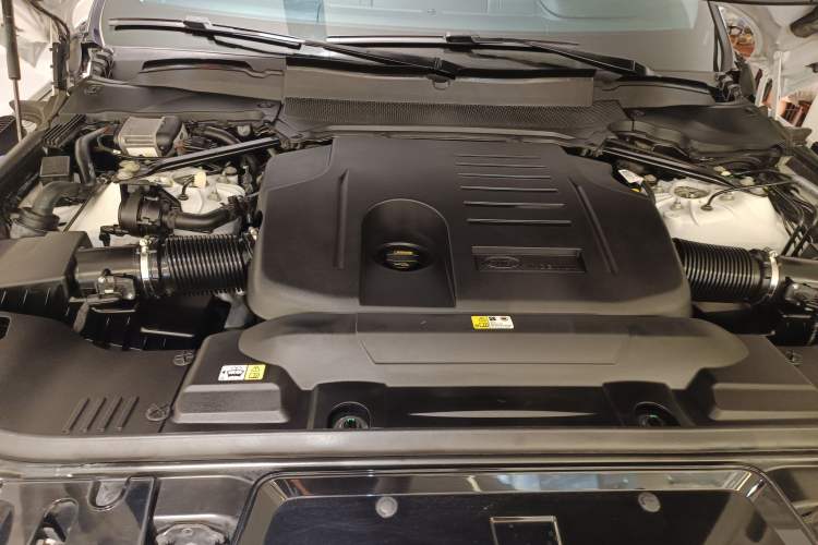 Used Land Rover Range Sport 2020 3.0 L6 HSE DYNAMIC Engine Bay